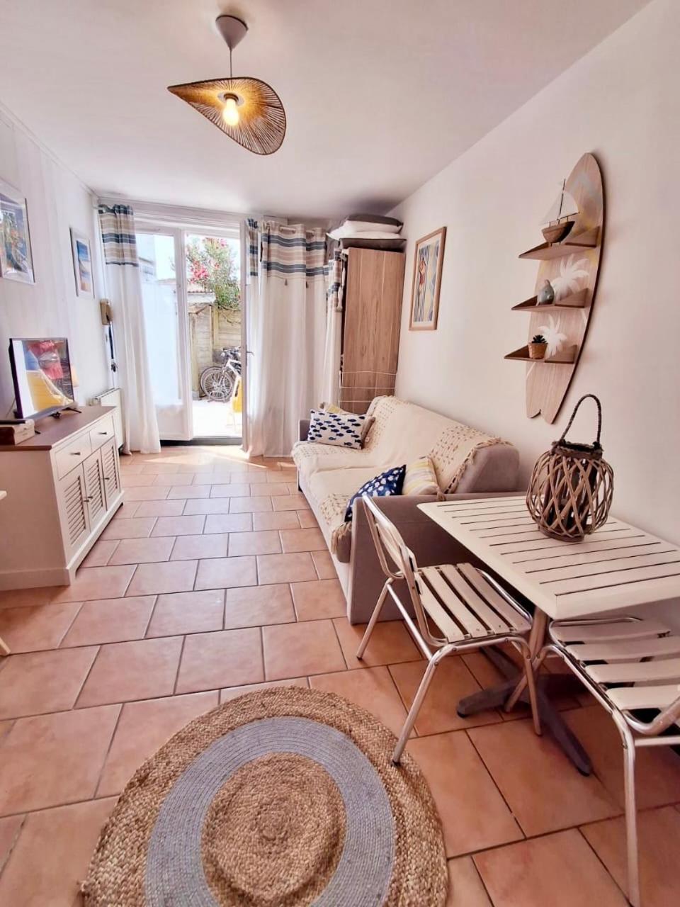 Le Nid Flottais Apartment La Flotte Ngoại thất bức ảnh
